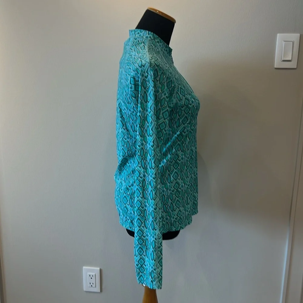 NWOT Helen Jon Sun Shirt